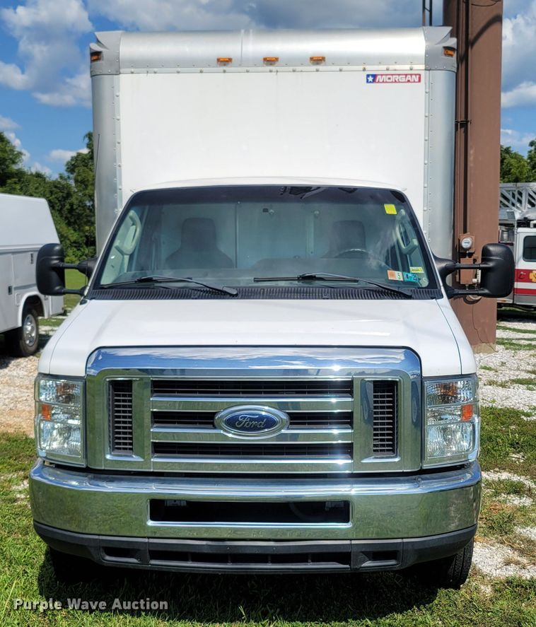 image for item LM9727 2014 Ford E350 Super Duty  box truck