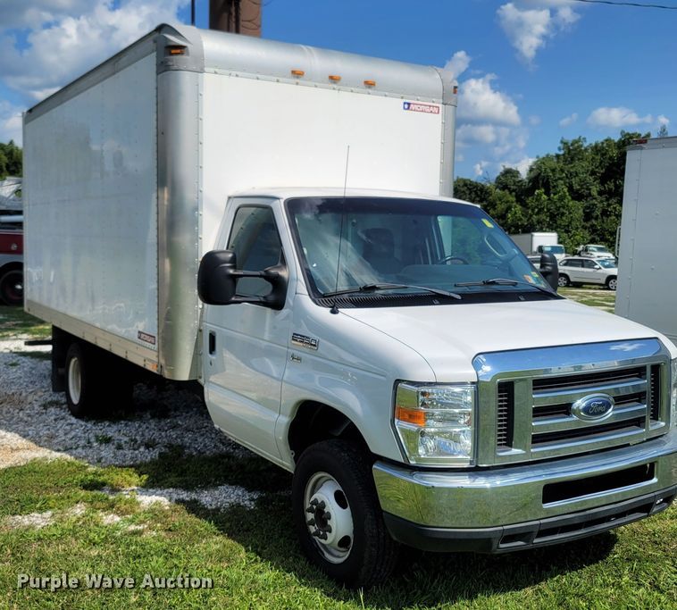 image for item LM9727 2014 Ford E350 Super Duty  box truck