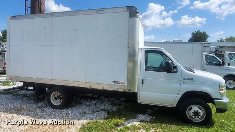 image for item LM9727 2014 Ford E350 Super Duty  box truck