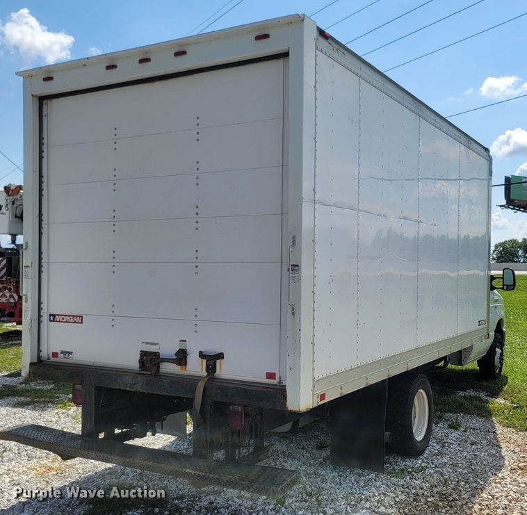 image for item LM9727 2014 Ford E350 Super Duty  box truck