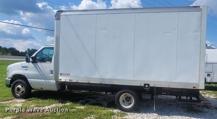 image for item LM9727 2014 Ford E350 Super Duty  box truck