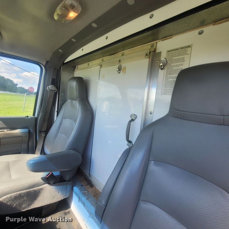 image for item LM9727 2014 Ford E350 Super Duty  box truck