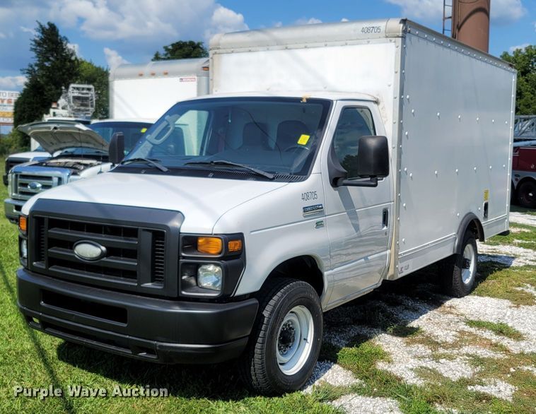 image for item LM9728 2014 Ford E350 Super Duty  box truck