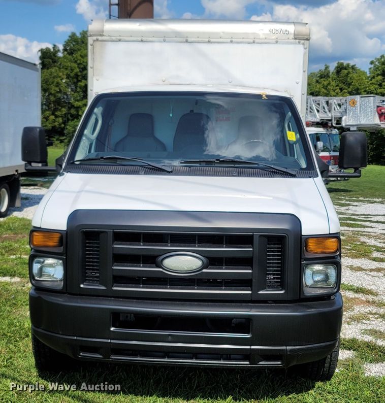 image for item LM9728 2014 Ford E350 Super Duty  box truck