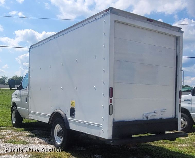 image for item LM9728 2014 Ford E350 Super Duty  box truck