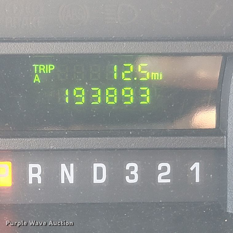 image for item LM9728 2014 Ford E350 Super Duty  box truck