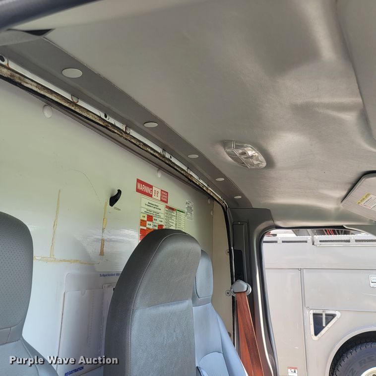 image for item LM9728 2014 Ford E350 Super Duty  box truck