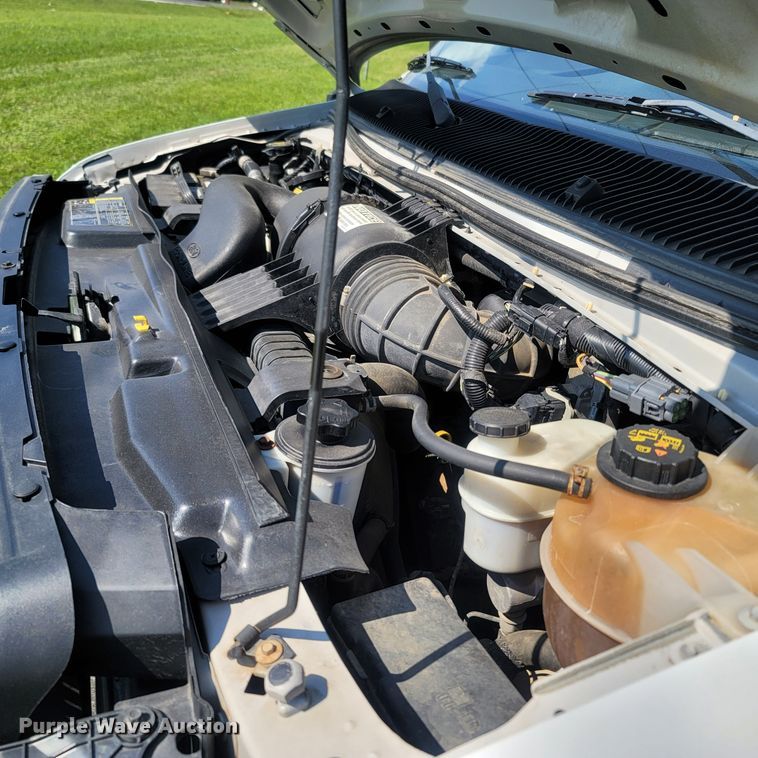 image for item LM9728 2014 Ford E350 Super Duty  box truck