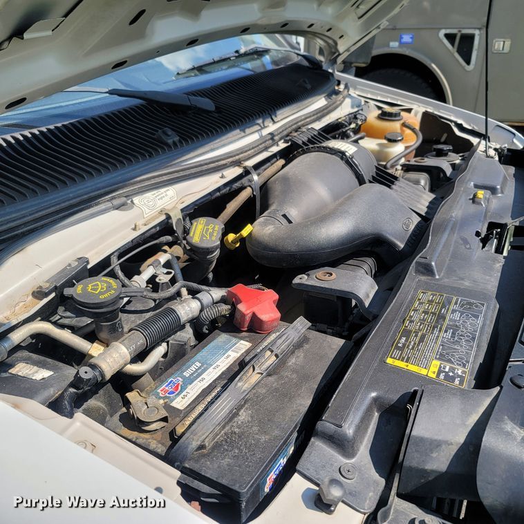 image for item LM9728 2014 Ford E350 Super Duty  box truck