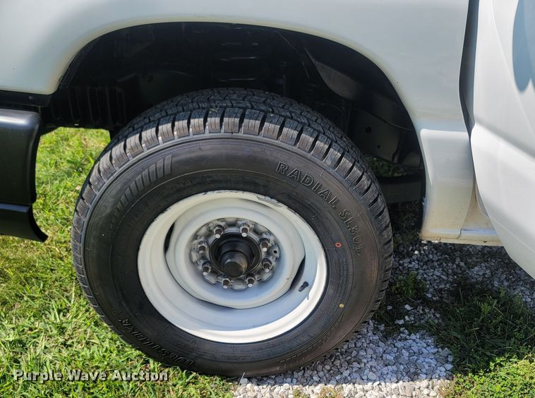 image for item LM9728 2014 Ford E350 Super Duty  box truck