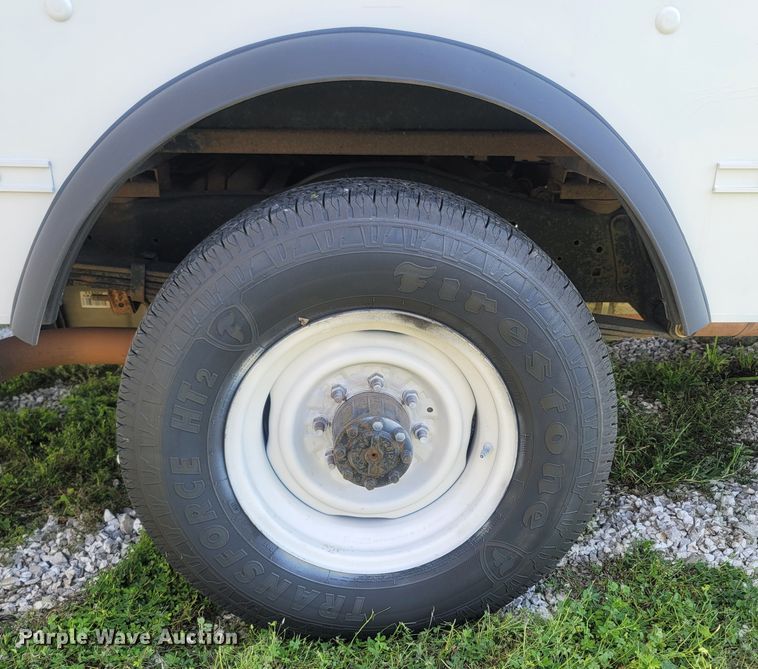 image for item LM9728 2014 Ford E350 Super Duty  box truck