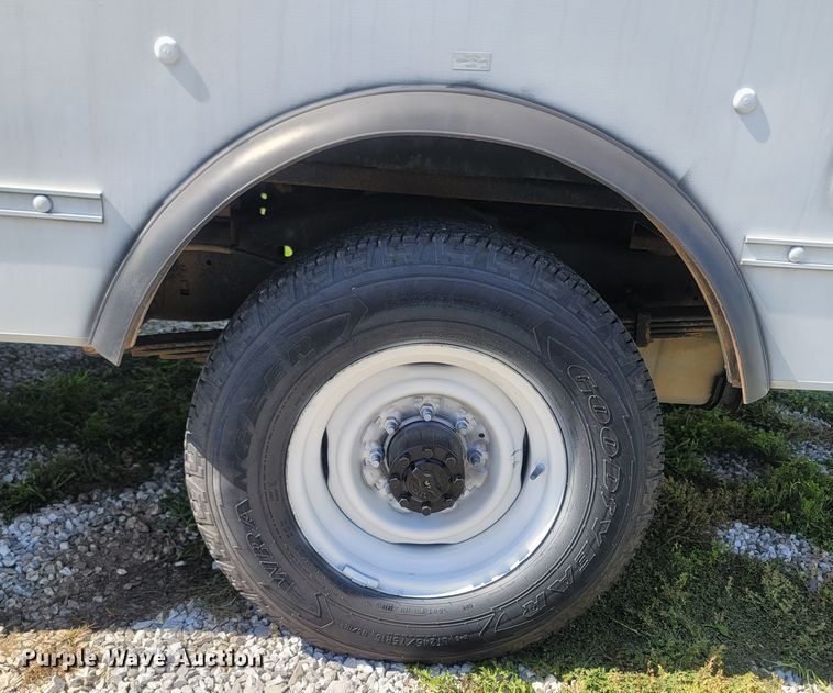 image for item LM9728 2014 Ford E350 Super Duty  box truck