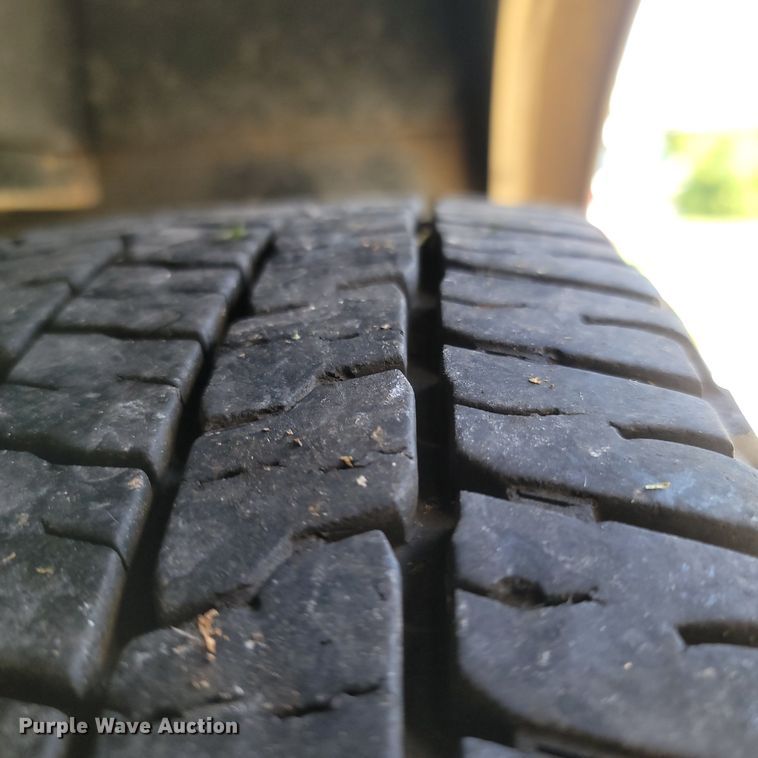 image for item LM9728 2014 Ford E350 Super Duty  box truck