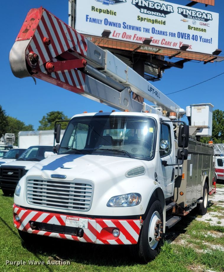 image for item LM9729 2007 Freightliner Business Class M2  bucket truck