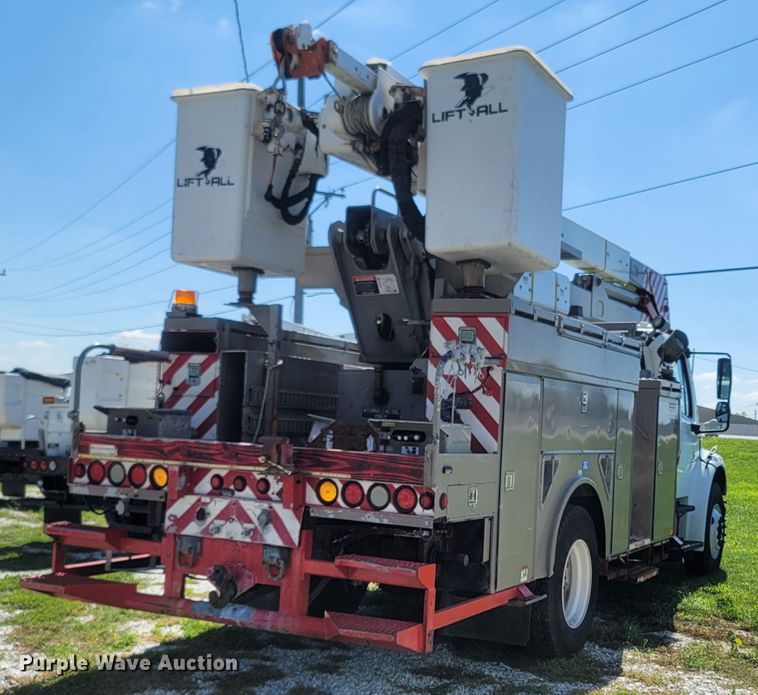 image for item LM9729 2007 Freightliner Business Class M2  bucket truck