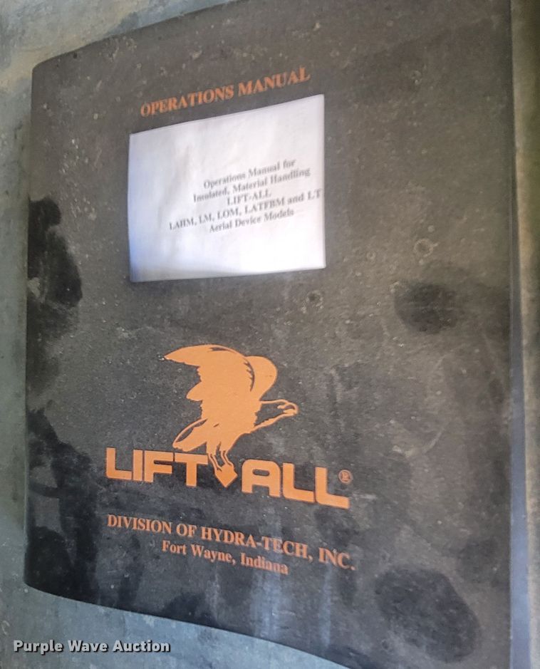 image for item LM9729 2007 Freightliner Business Class M2  bucket truck