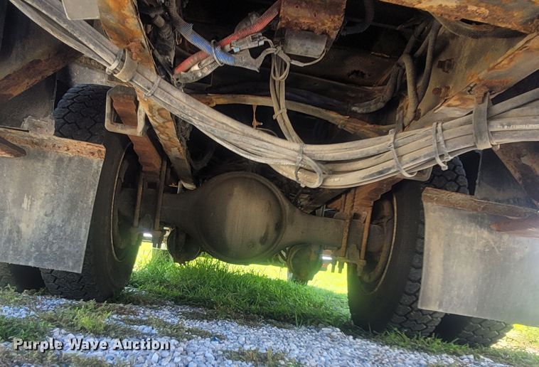 image for item LM9729 2007 Freightliner Business Class M2  bucket truck