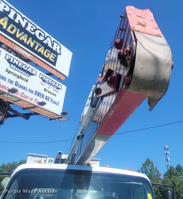 image for item LM9729 2007 Freightliner Business Class M2  bucket truck