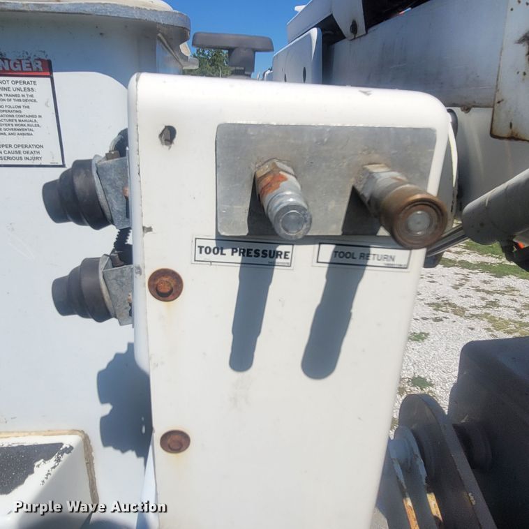 image for item LM9729 2007 Freightliner Business Class M2  bucket truck