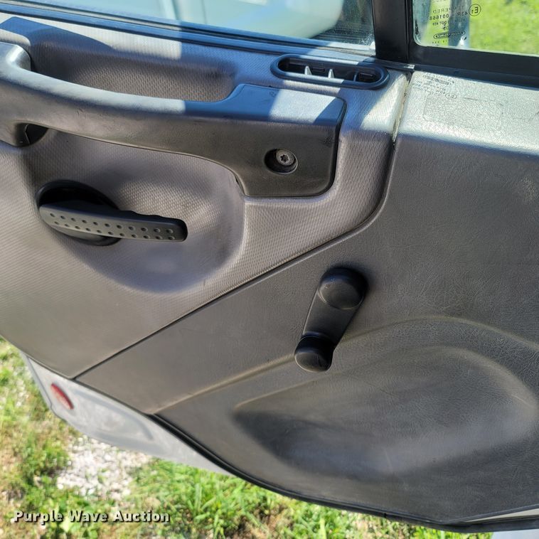 image for item LM9729 2007 Freightliner Business Class M2  bucket truck