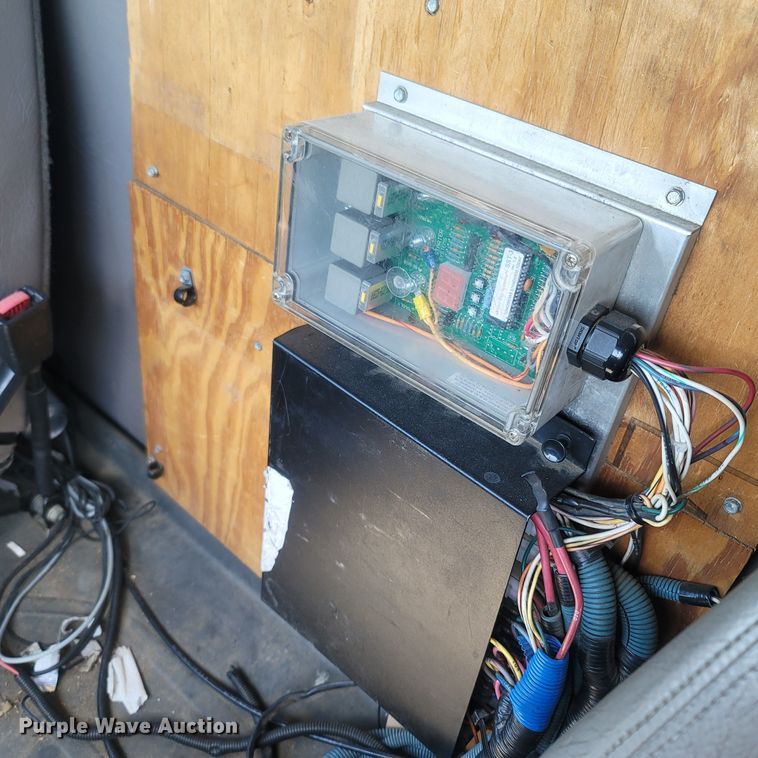 image for item LM9729 2007 Freightliner Business Class M2  bucket truck