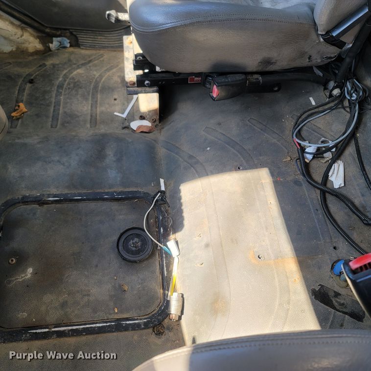 image for item LM9729 2007 Freightliner Business Class M2  bucket truck