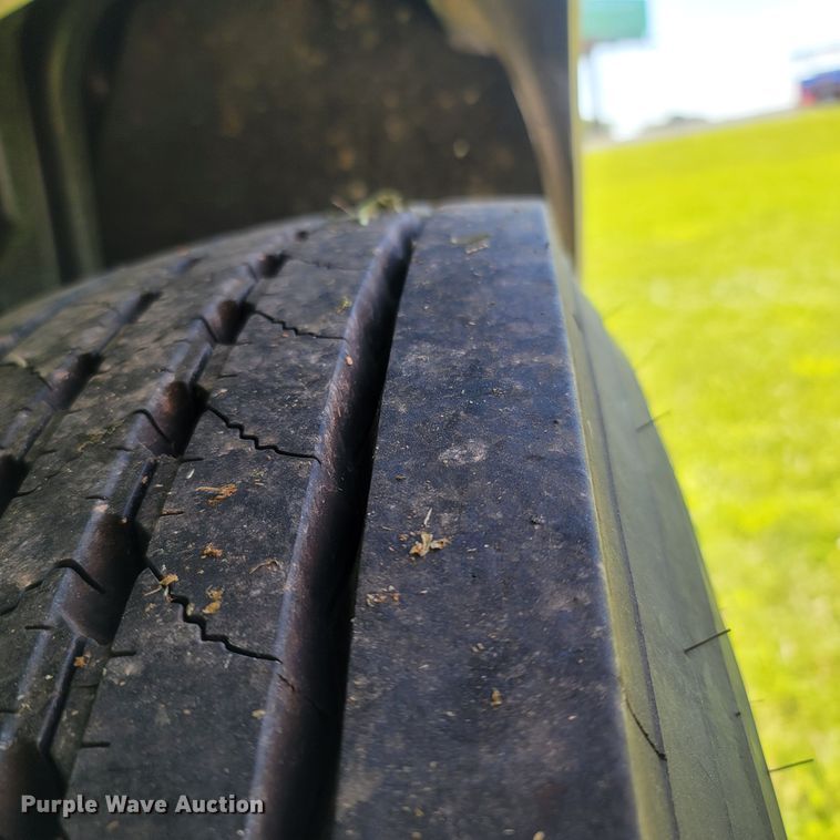 image for item LM9729 2007 Freightliner Business Class M2  bucket truck