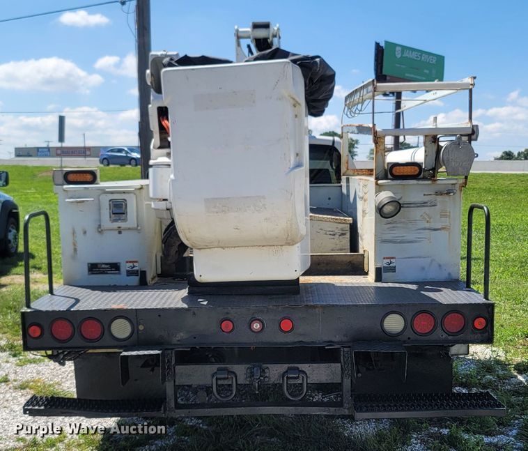 image for item LM9730 2009 Dodge Ram 5500HD  bucket truck