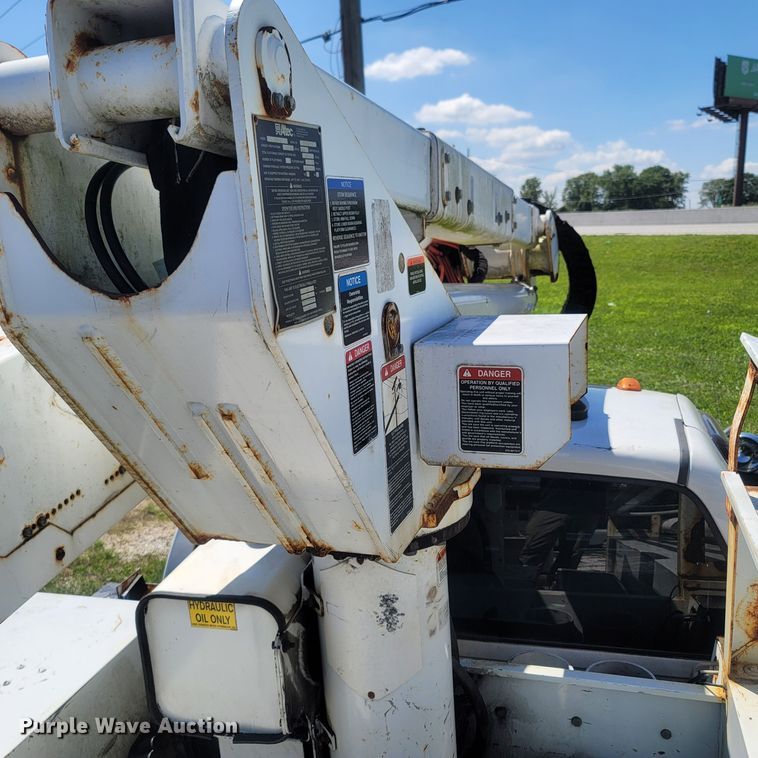 image for item LM9730 2009 Dodge Ram 5500HD  bucket truck