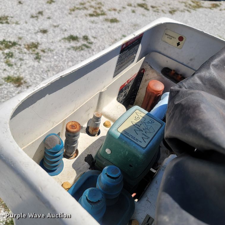 image for item LM9730 2009 Dodge Ram 5500HD  bucket truck