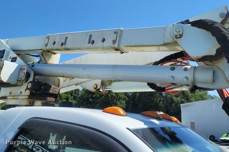 image for item LM9730 2009 Dodge Ram 5500HD  bucket truck