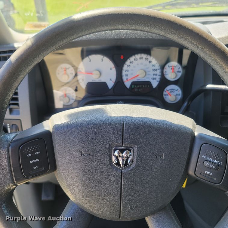 image for item LM9730 2009 Dodge Ram 5500HD  bucket truck