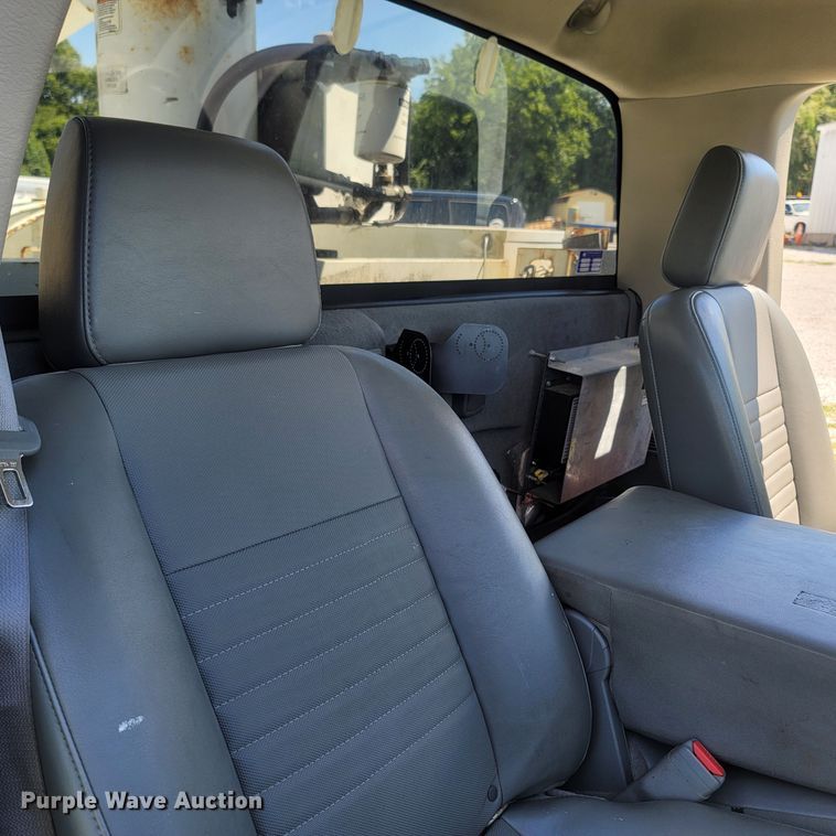 image for item LM9730 2009 Dodge Ram 5500HD  bucket truck