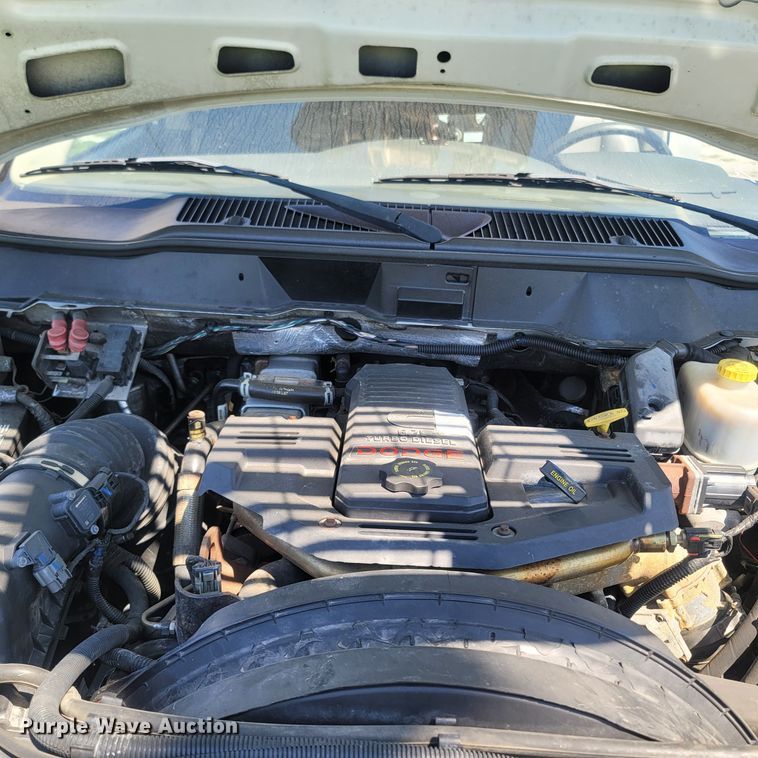 image for item LM9730 2009 Dodge Ram 5500HD  bucket truck