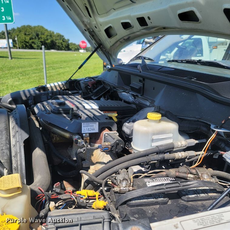 image for item LM9730 2009 Dodge Ram 5500HD  bucket truck