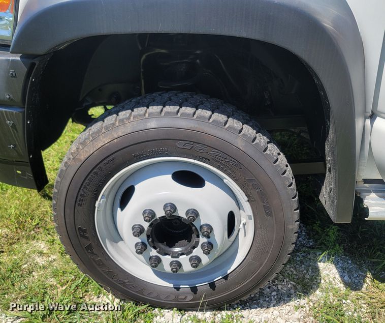 image for item LM9730 2009 Dodge Ram 5500HD  bucket truck