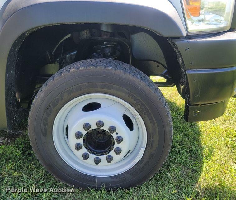 image for item LM9730 2009 Dodge Ram 5500HD  bucket truck