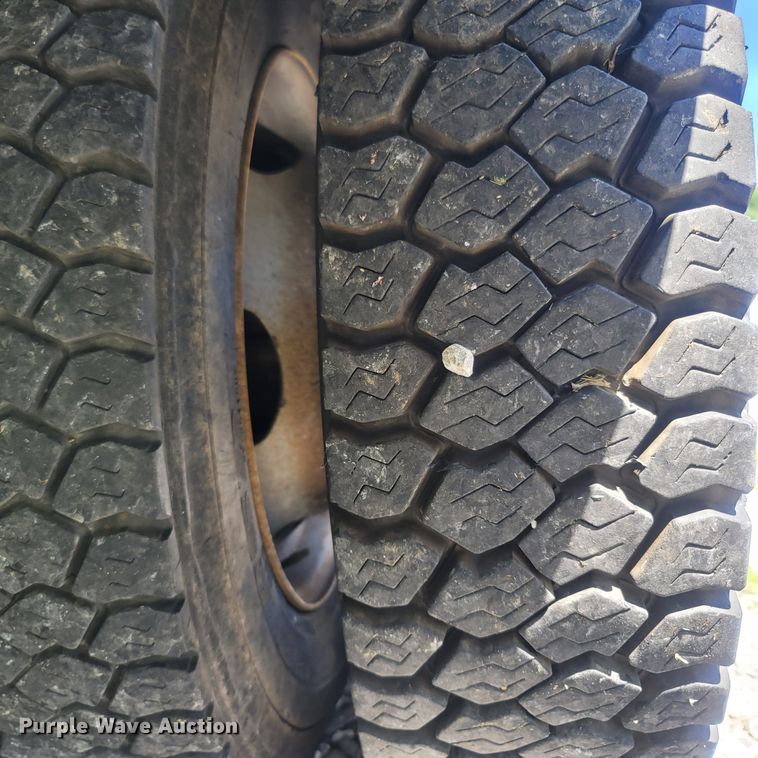 image for item LM9730 2009 Dodge Ram 5500HD  bucket truck