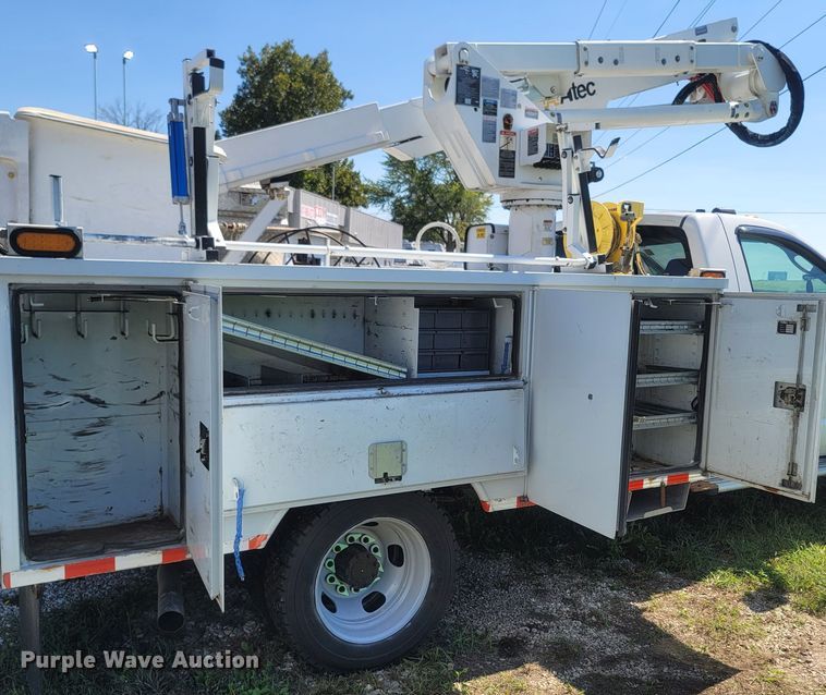 image for item LM9731 2008 Dodge Ram 5500HD  bucket truck