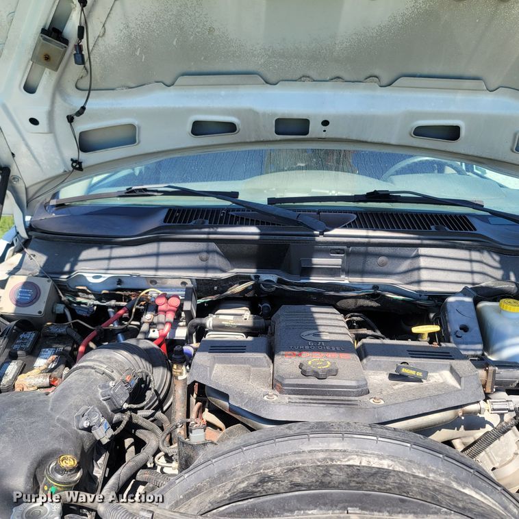 image for item LM9731 2008 Dodge Ram 5500HD  bucket truck