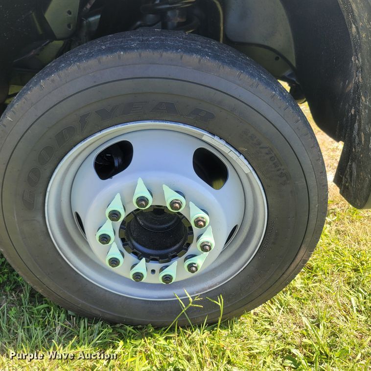 image for item LM9731 2008 Dodge Ram 5500HD  bucket truck