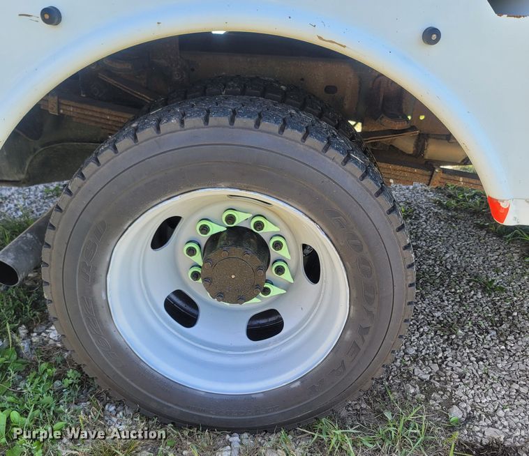 image for item LM9731 2008 Dodge Ram 5500HD  bucket truck