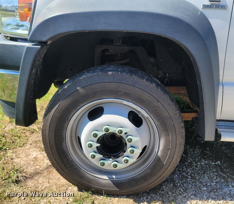 image for item LM9731 2008 Dodge Ram 5500HD  bucket truck