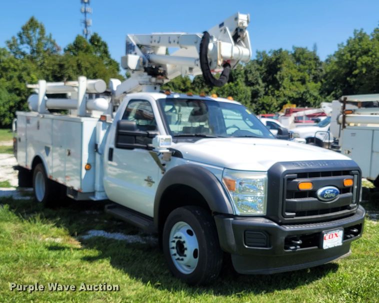 image for item LM9732 2011 Ford F550 Super Duty XL  bucket truck
