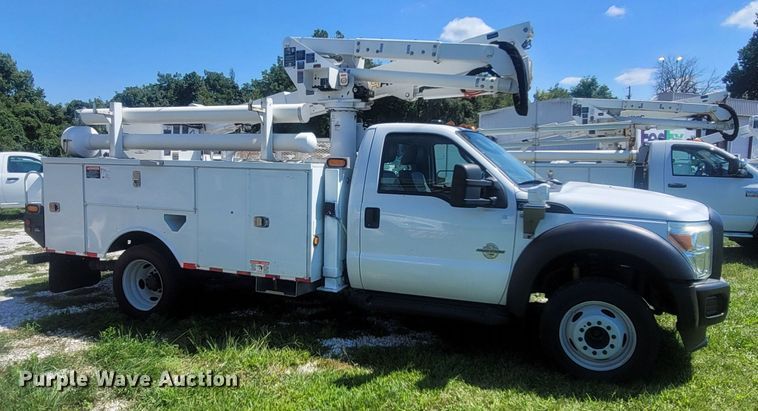 image for item LM9732 2011 Ford F550 Super Duty XL  bucket truck