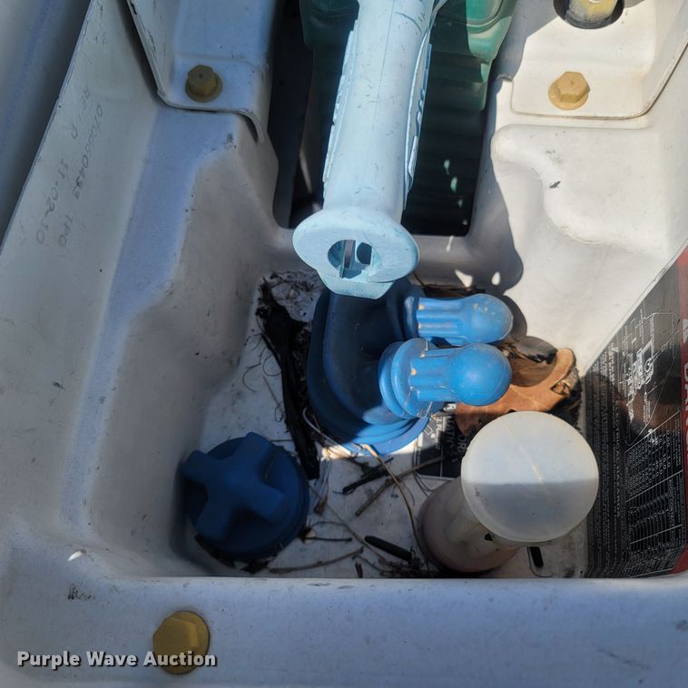 image for item LM9732 2011 Ford F550 Super Duty XL  bucket truck