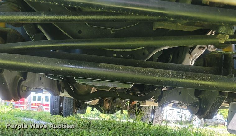 image for item LM9732 2011 Ford F550 Super Duty XL  bucket truck