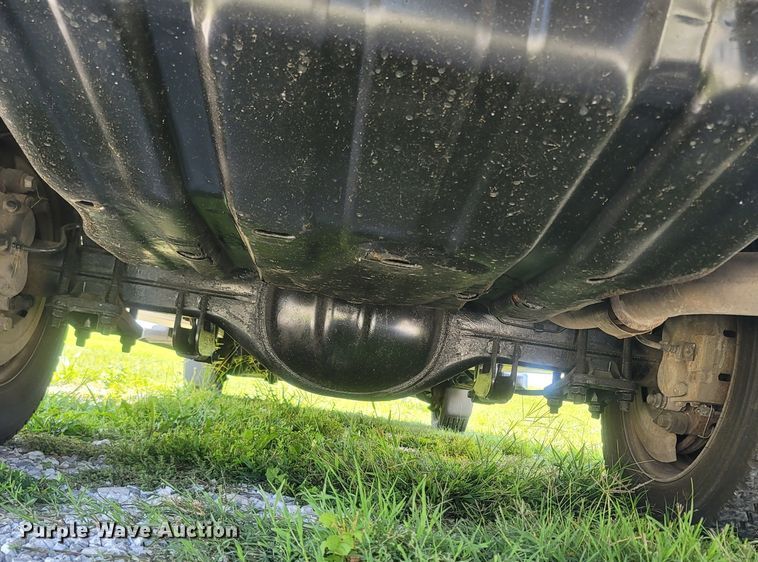 image for item LM9732 2011 Ford F550 Super Duty XL  bucket truck