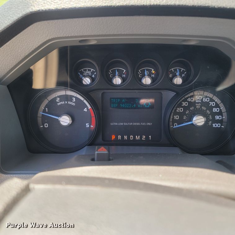 image for item LM9732 2011 Ford F550 Super Duty XL  bucket truck