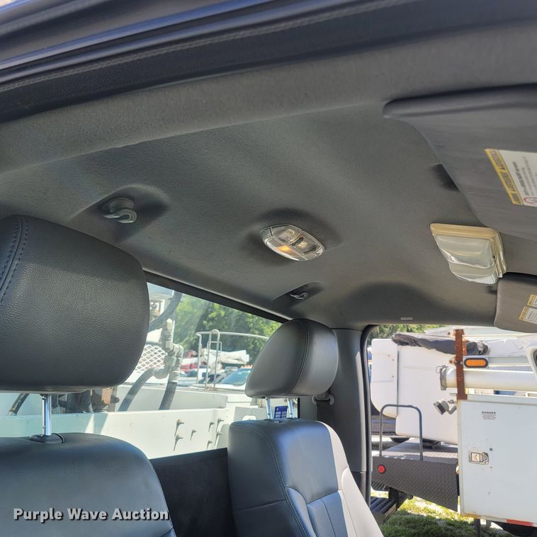 image for item LM9732 2011 Ford F550 Super Duty XL  bucket truck